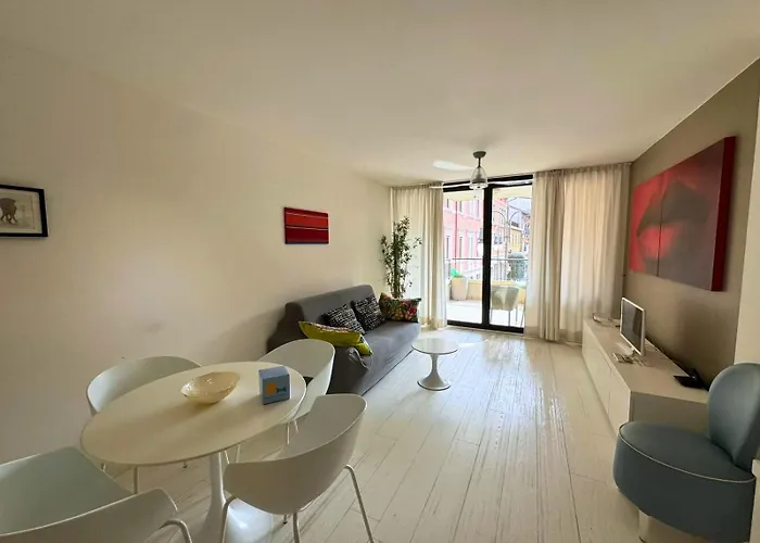 Tilatti Apartament *